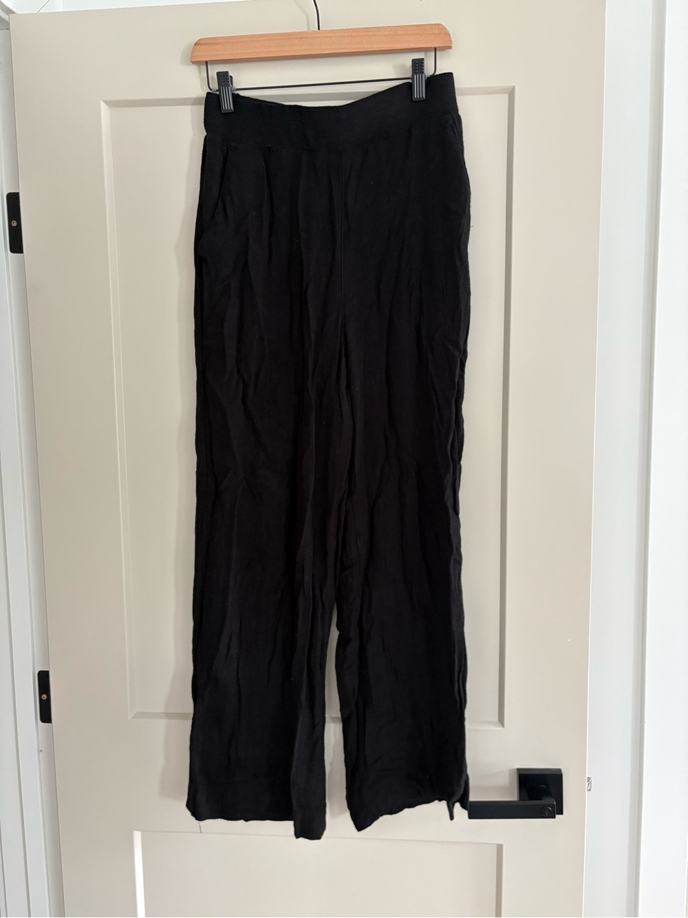 Wide-Leg Black Lounge Pants with Comfortable Waistband